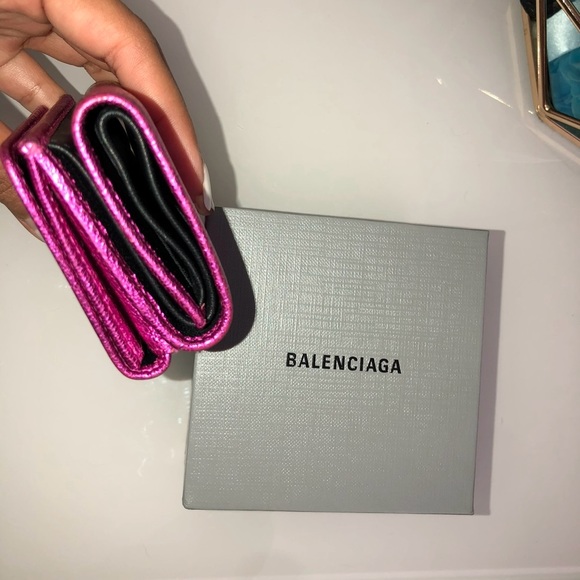 Authentic Balenciaga metallic wallet - Picture 5 of 5